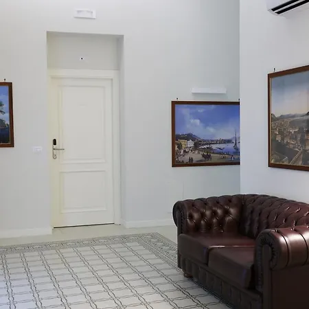 Dimora Delle Arti 3* Naples