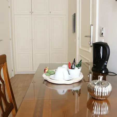 Dimora Delle Arti 3* Naples
