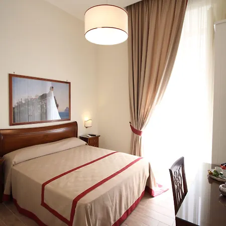 Dimora Delle Arti 4* Nápoles